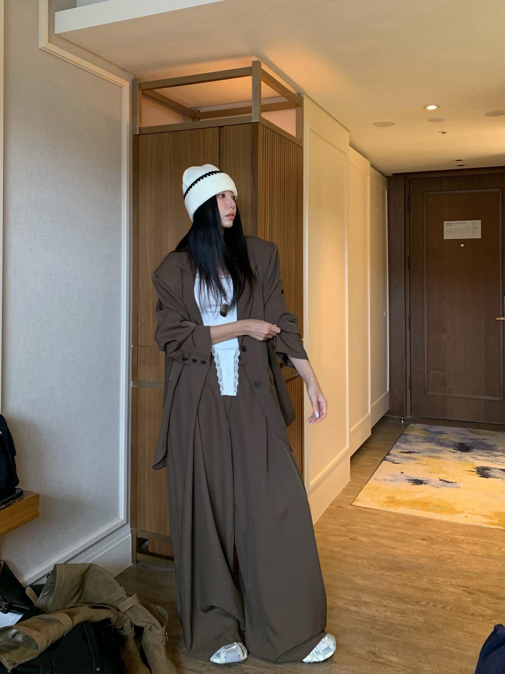 剪裁鬆緊西裝寬褲